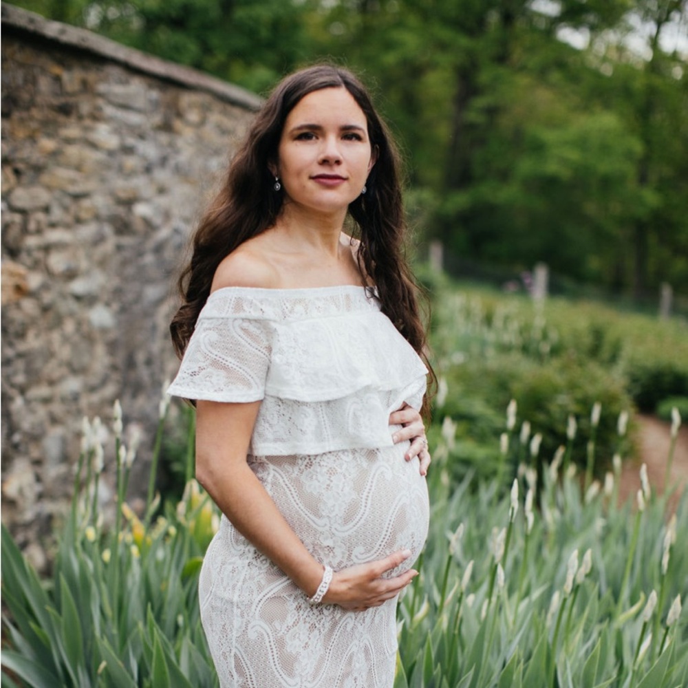 White maternity photoshoot gown